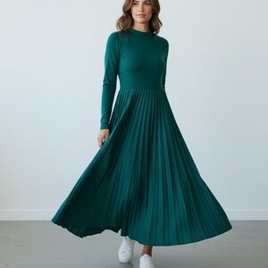 Tommy Hilfiger Emerald Green Long-Sleeve Pleated Maxi Dress
